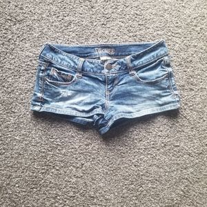 Decree shorts